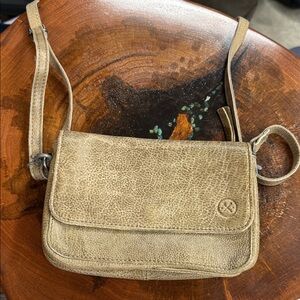 Hide & Stiches leather Tan Crossbody organizer Bag